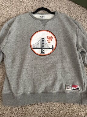 New Era Men's Gray San Francisco Giants Crewneck Sweatshirt